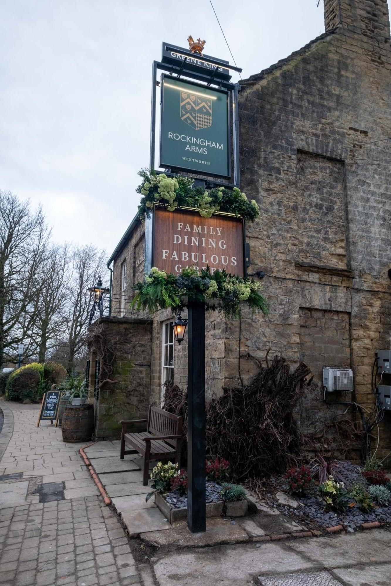 Rockingham Arms By Greene King Inns Wentworth  Kültér fotó