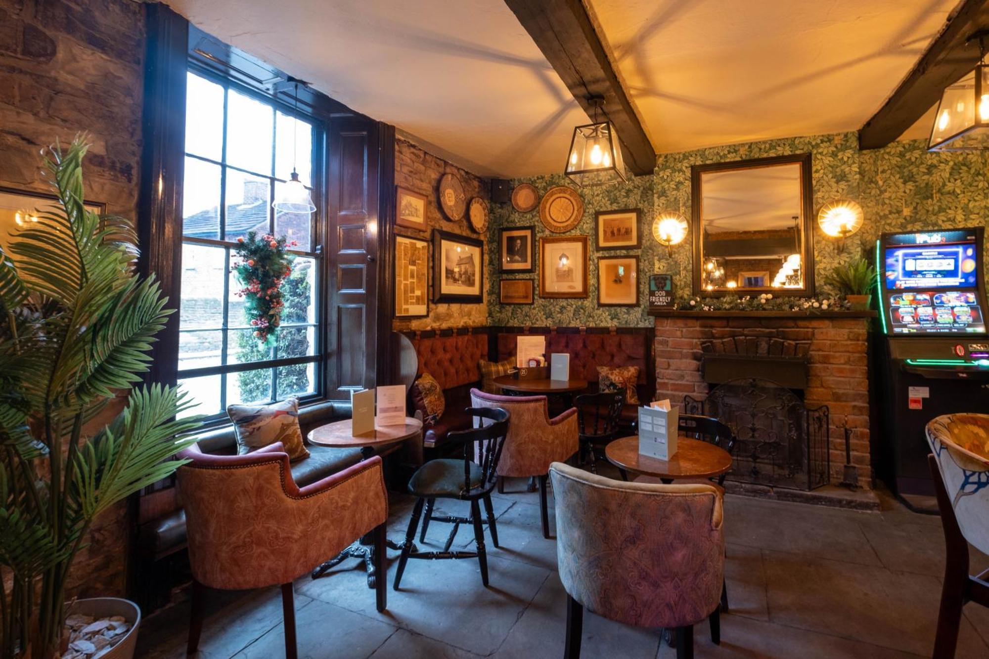 Rockingham Arms By Greene King Inns Wentworth  Kültér fotó