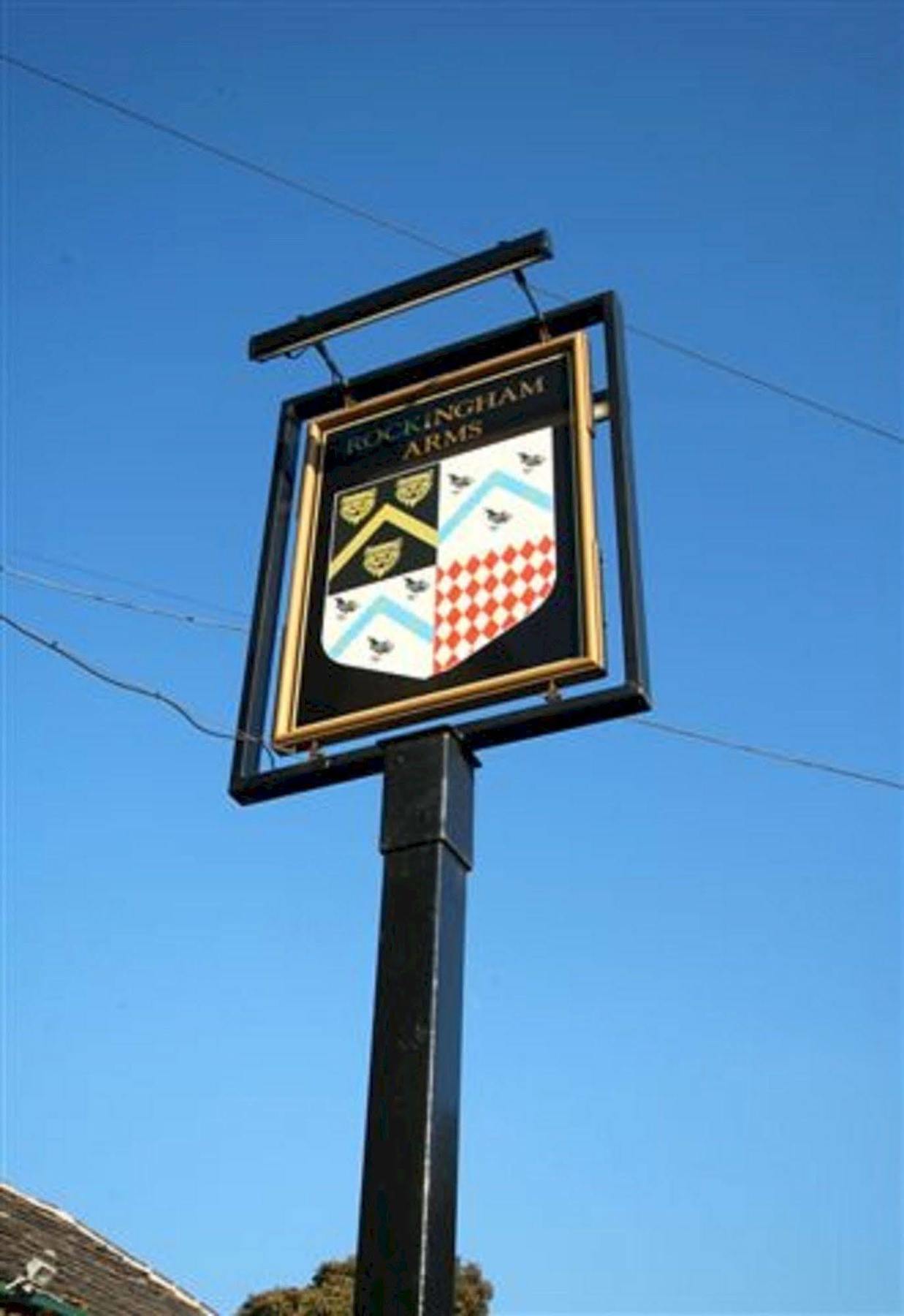 Rockingham Arms By Greene King Inns Wentworth  Kültér fotó