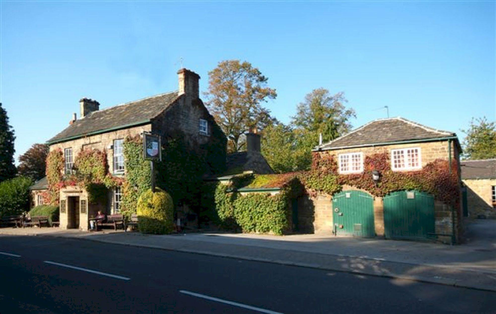 Rockingham Arms By Greene King Inns Wentworth  Kültér fotó